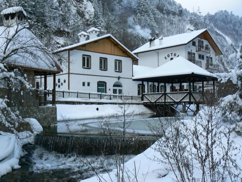 Семеен Хотел Орфей Teshel Exterior foto