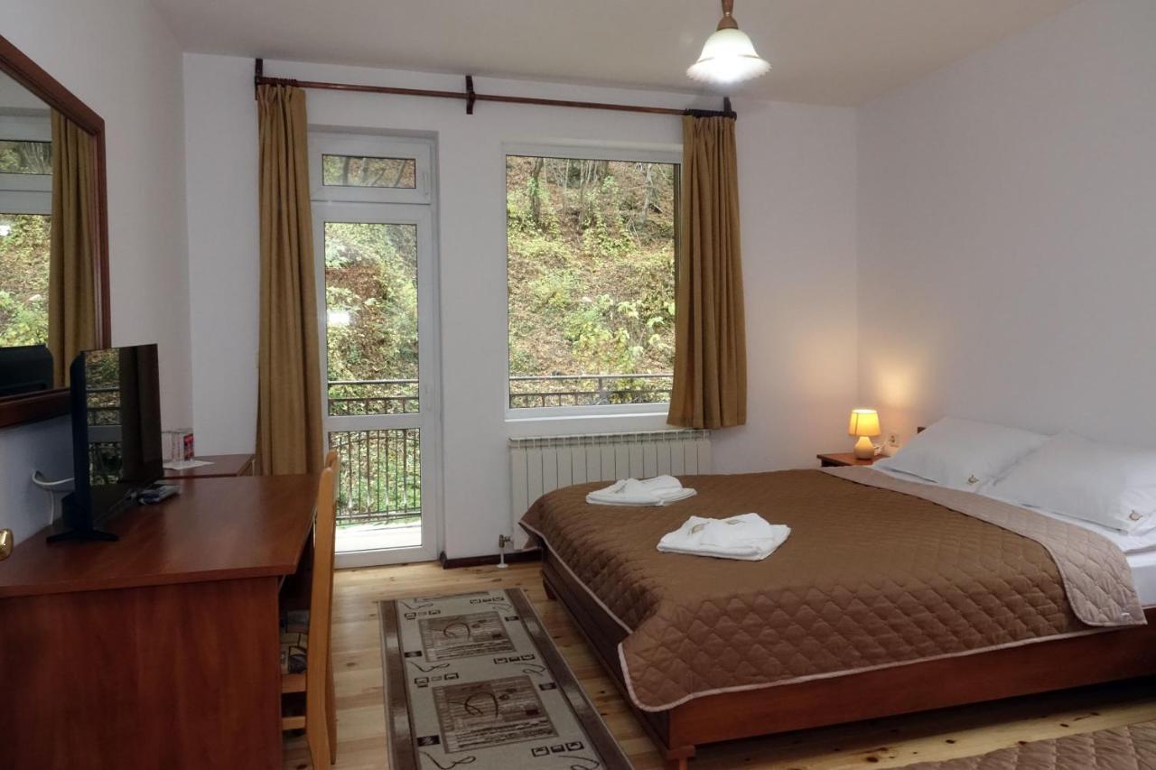 Семеен Хотел Орфей Teshel Exterior foto